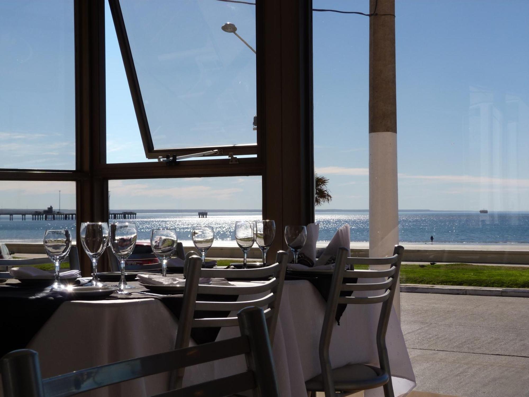 Costanera Hotel Puerto Madryn Kültér fotó
