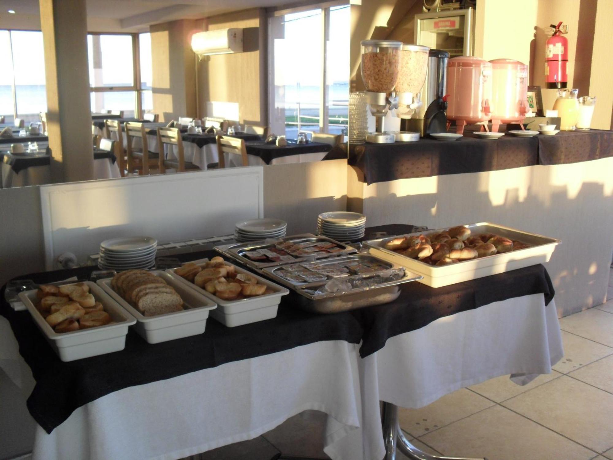 Costanera Hotel Puerto Madryn Kültér fotó