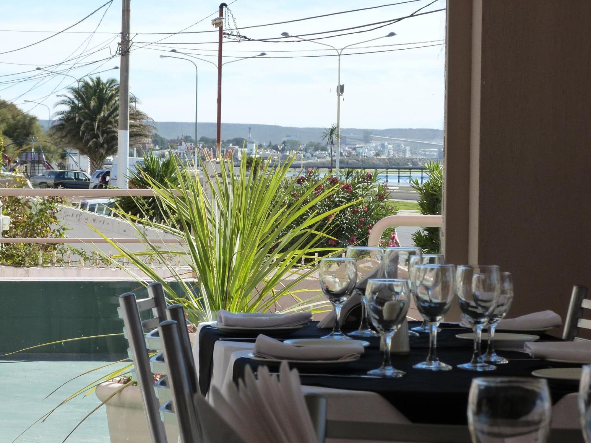 Costanera Hotel Puerto Madryn Kültér fotó